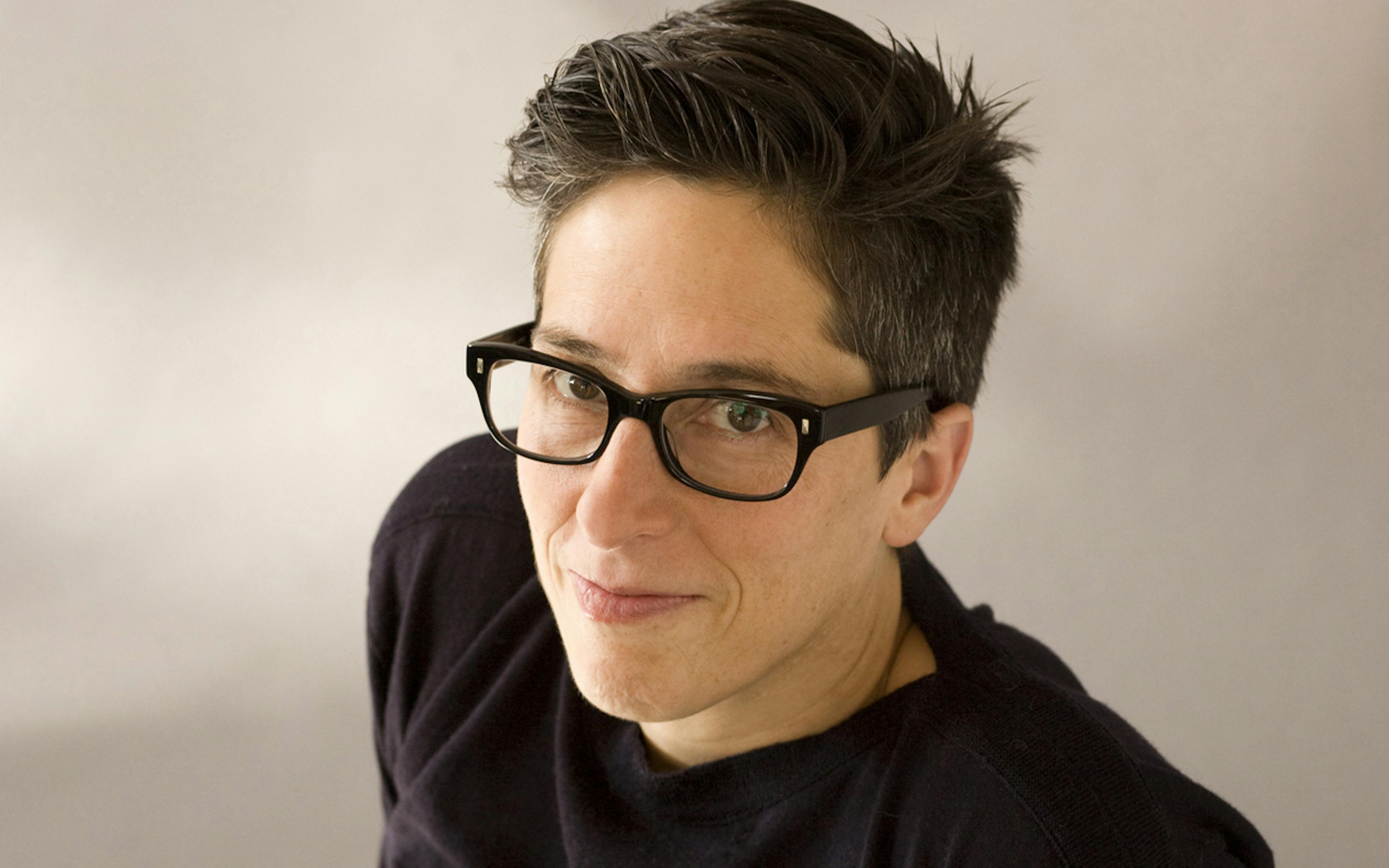 74d0272b 6c05 4502 b0df 5e233351f361 alison bechdel photo credit elena seibert