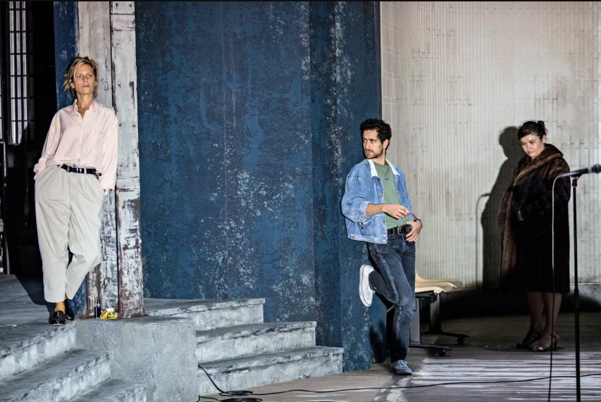 Marina Foïs, Harrison Arévalo 
 et Marlène Saldana dans Les Idoles ©Jean-Louis Fernandez